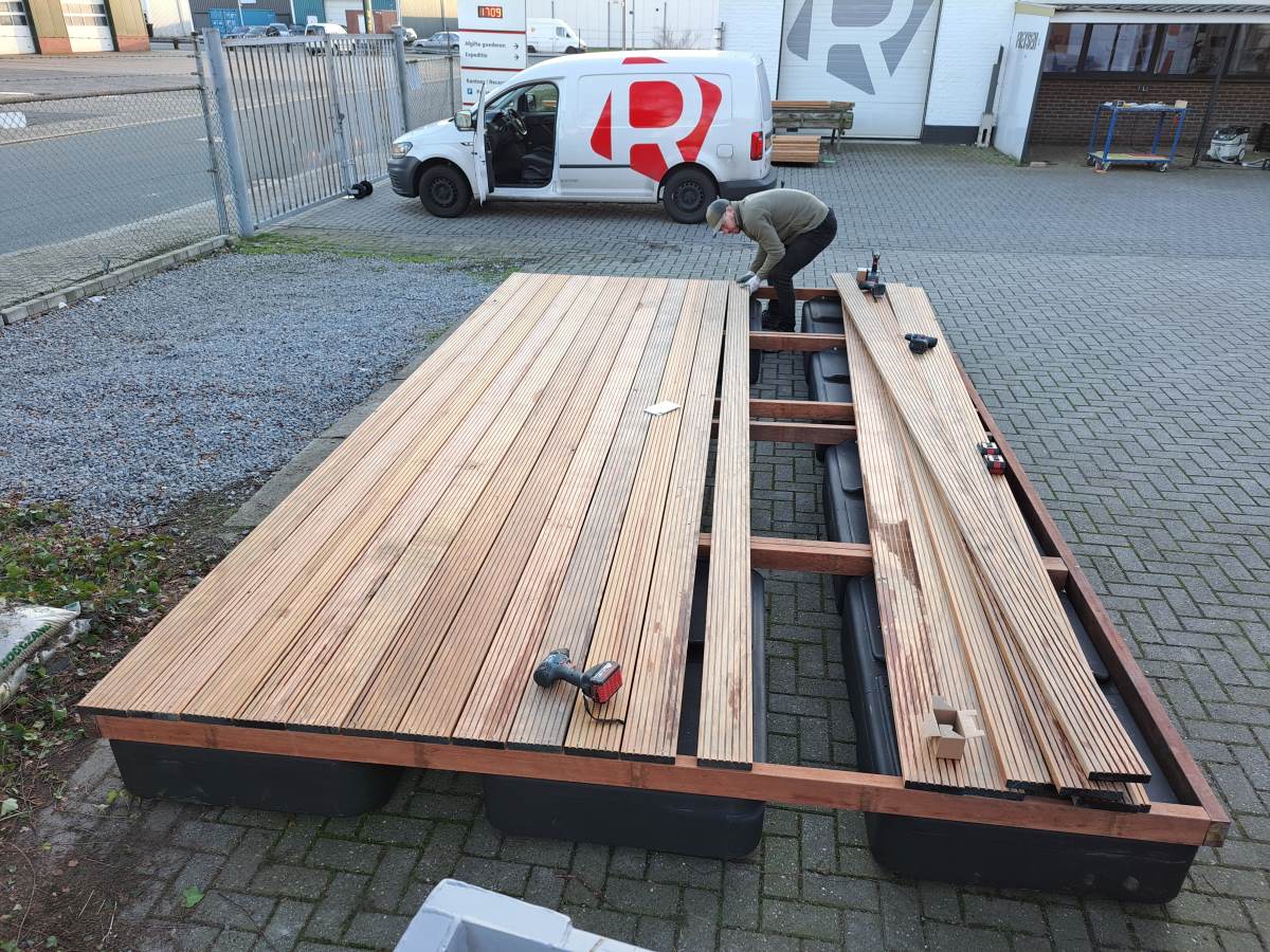 regelwerk en planken vlot wildlands egelwerk en planken vlot wildlands