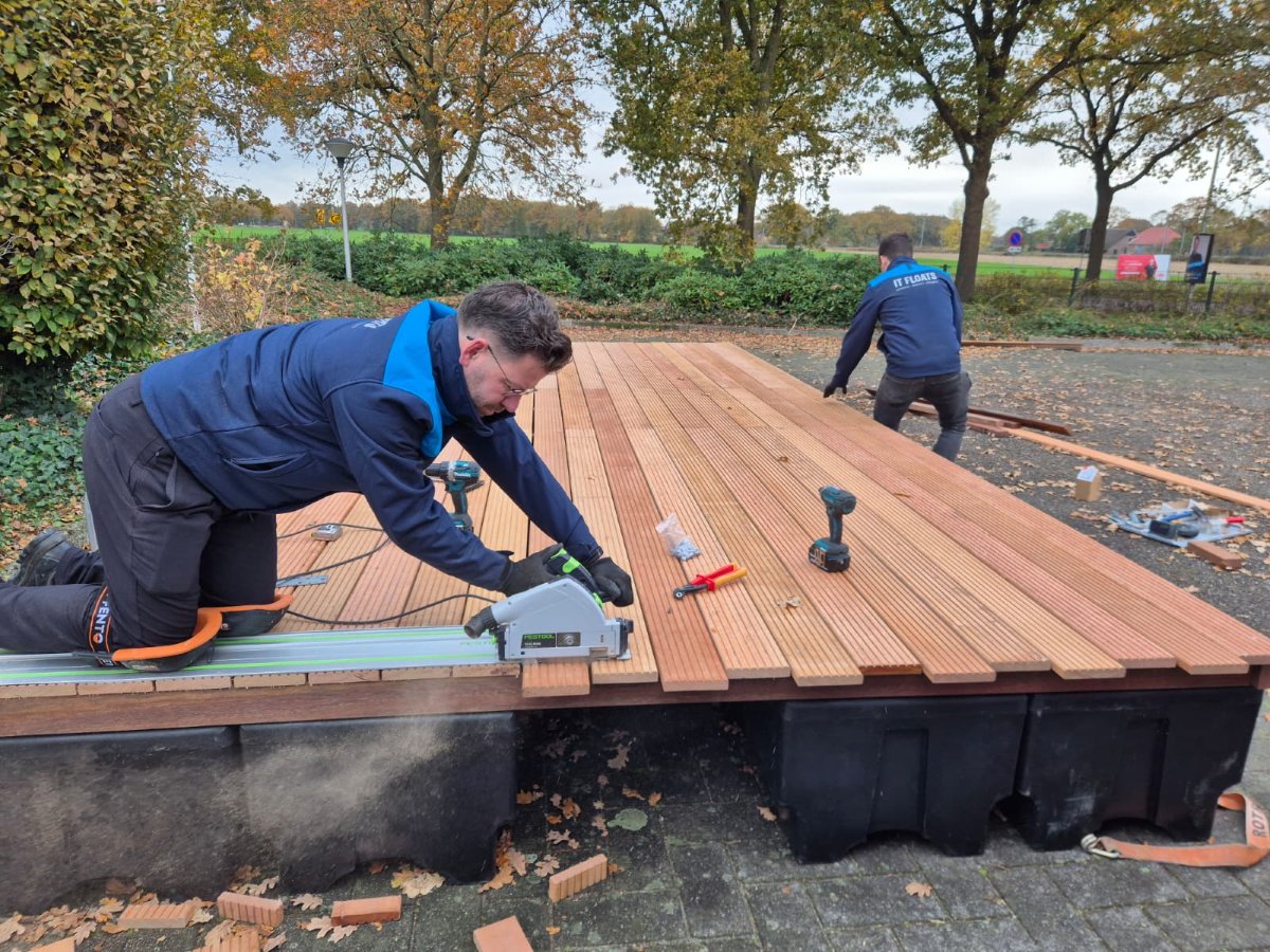 Team it floats monteren